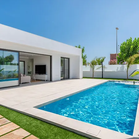 Luxury Pilar de la Horadada